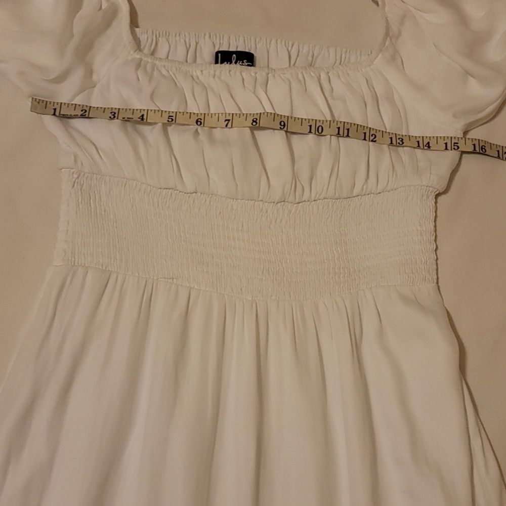 Lulús maxi dress size small. - Picture 7 of 12